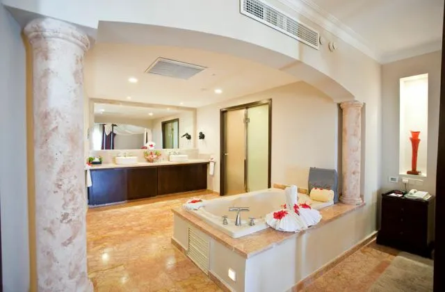 Majestic Elegance Punta Cana Suite salle de bain